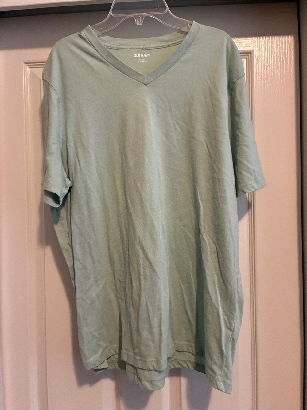 Old‎ Navy Men’s V-Neck T-Shirt in Mint Green